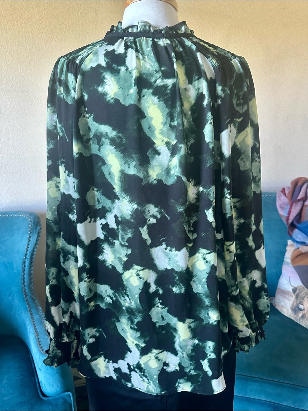 Simply Vera Vera Wang Green Watercolor Tie-Neck Blouse - Picture 3 of 9